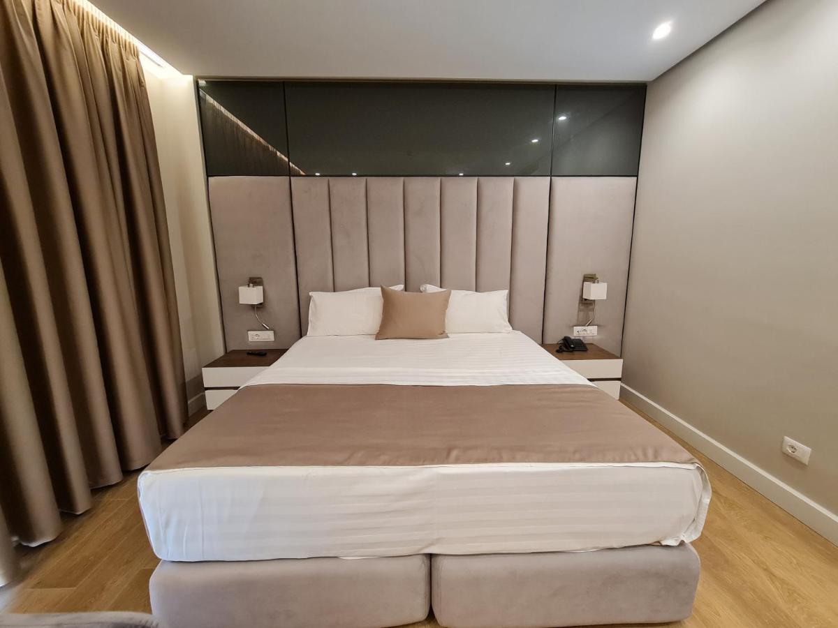Hotel Aross Kanine Bagian luar foto