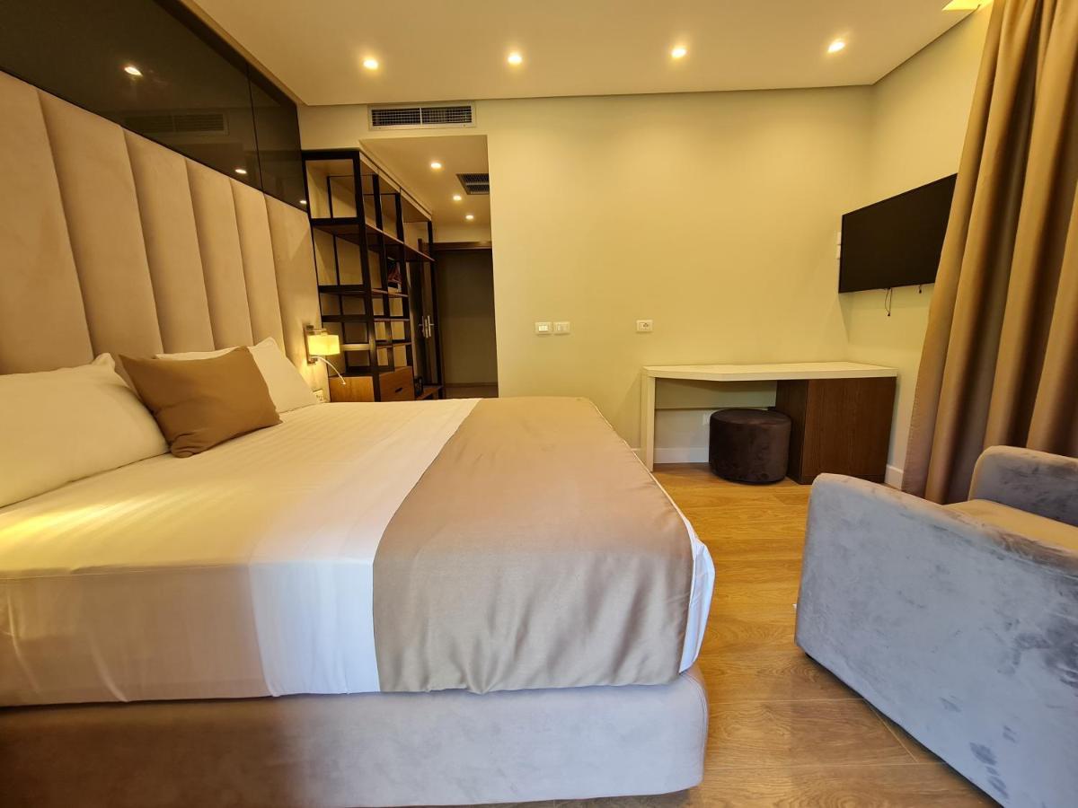 Hotel Aross Kanine Bagian luar foto