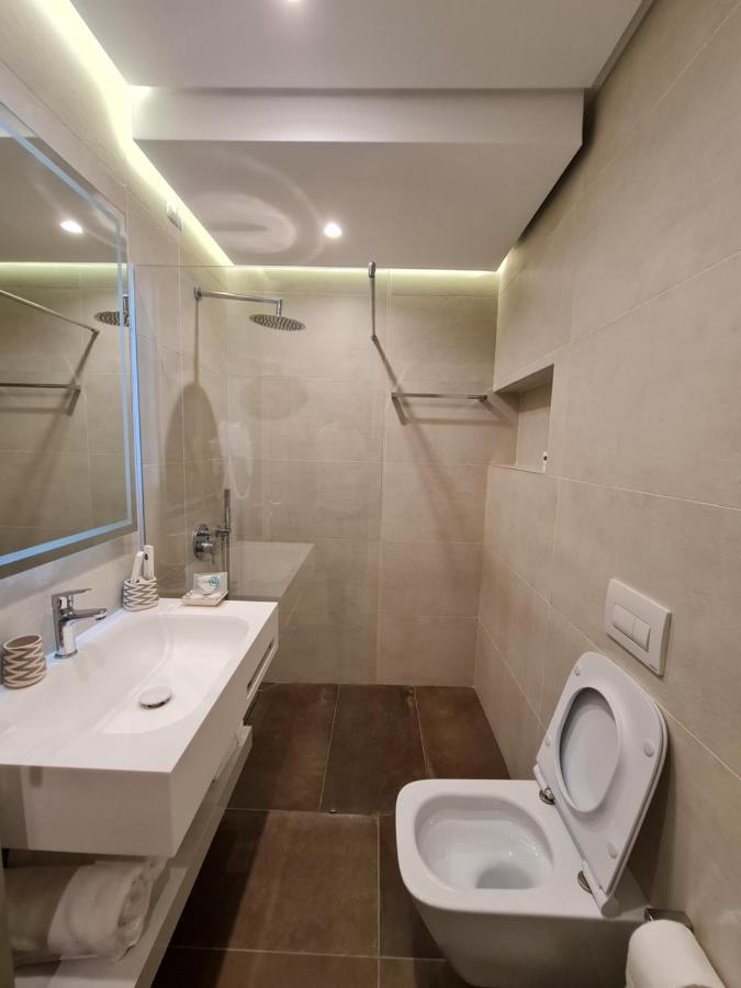 Hotel Aross Kanine Bagian luar foto