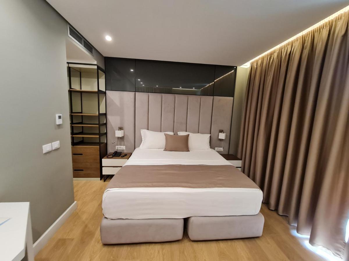 Hotel Aross Kanine Bagian luar foto